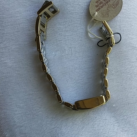 Watch - Picture 4 of 4